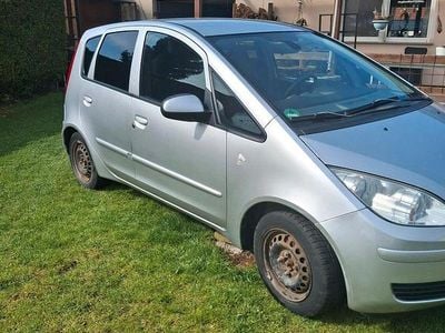 Usata Mitsubishi Colt 105 CV (77 kW) 2007 Argento Utilitaria
