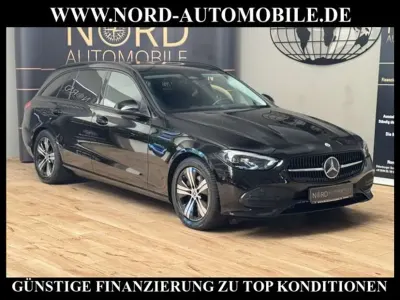 Gebraucht Mercedes C200 Avantgarde 163 PS (119 kW) 2023 Schwarz Limousine