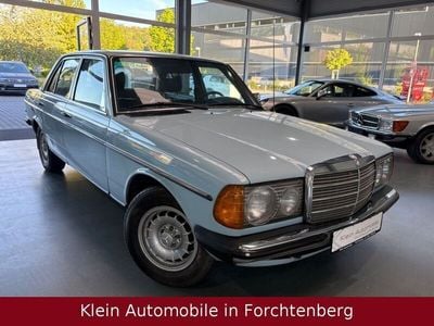 Gebraucht Mercedes 240 65 PS (47 kW) 1979 Blau Limousine