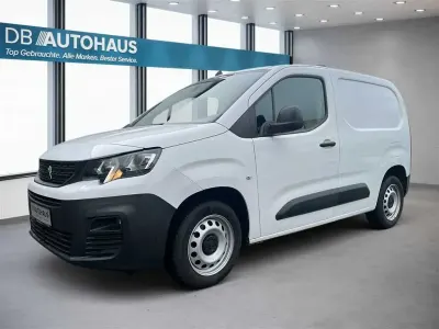 Gebraucht Peugeot Partner Premium 102 PS (75 kW) 2022 Weiß Van / Kleinbus