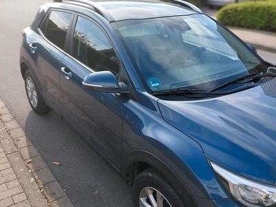 Second-hand Kia Stonic 83 CP (61 kW) 2019 Albastru SUV
