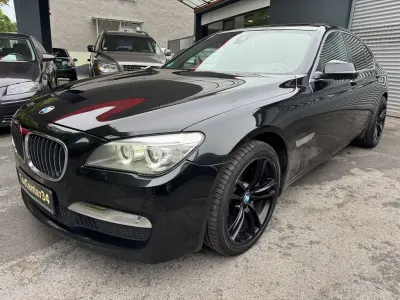 Gebraucht BMW 740 Sport Line 313 PS (230 kW) 2013 Schwarz Limousine
