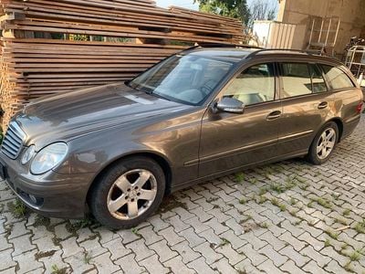 Mercedes E220