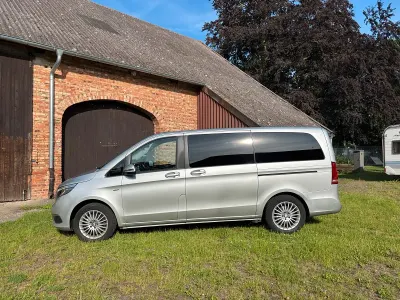 Gebraucht Mercedes V250 Avantgarde 190 PS (139 kW) 2017 Silber Van / Kleinbus