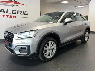 Gebraucht Audi Q2 Design 116 PS (85 kW) 2018 Silber SUV