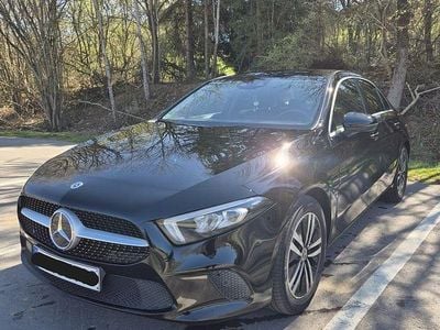 Second-hand Mercedes A180 136 CP (100 kW) 2020 Negru Berlinǎ