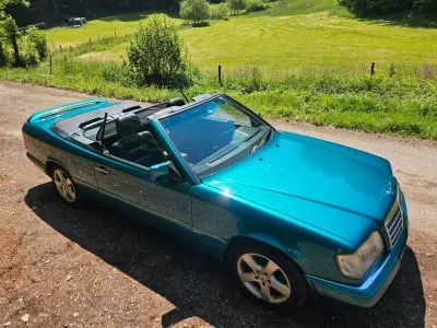 Gebraucht Mercedes 220 Sportline 150 PS (110 kW) 1995 Grün Cabrio