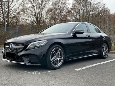 Schwarz Gebraucht 2019 Mercedes C300e AMG Limousine | 25.900 € (Teuer)