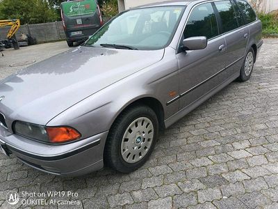 BMW 523