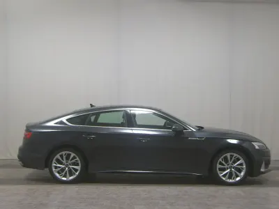 Gebraucht Audi A5 Sportback Advanced 163 PS (119 kW) 2021 Schwarz Kleinwagen