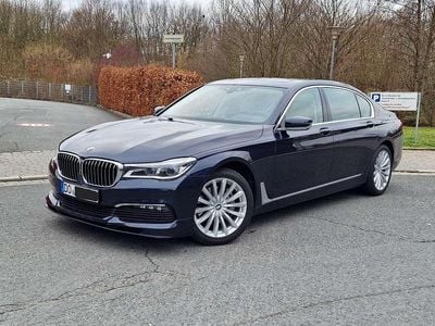 Blau Gebraucht 2017 BMW 740L Limousine | 35.900 € (Fairer Preis)