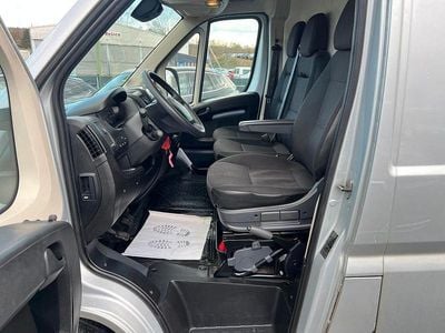 Gebraucht Opel Movano 140 PS (102 kW) 2023 Grau Van