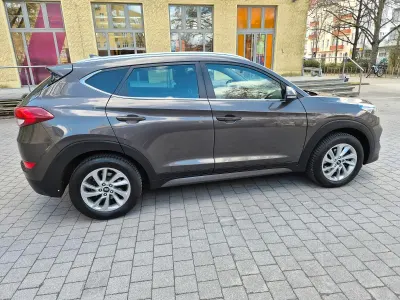 Gebraucht Hyundai Tucson 115 PS (84 kW) 2016 Grün SUV