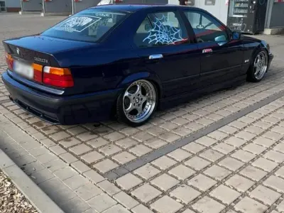 Gebraucht BMW 320 M Sport 150 PS (110 kW) 1995 Blau Limousine