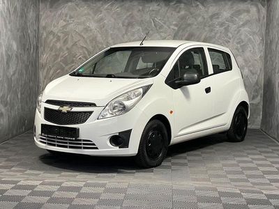 Weiß Gebraucht 2011 Chevrolet Spark Kleinwagen | 3.990 € (Etwas zu teuer)