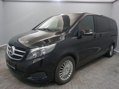 Mercedes V220