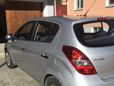 Brugt Hyundai i20 Classic 77 HK (56 kW) 2009 Sølv Hatchback