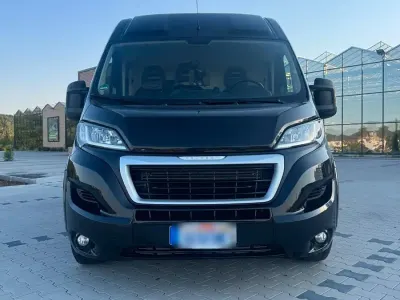 Gebraucht Peugeot Boxer 160 PS (117 kW) 2017 Schwarz Van