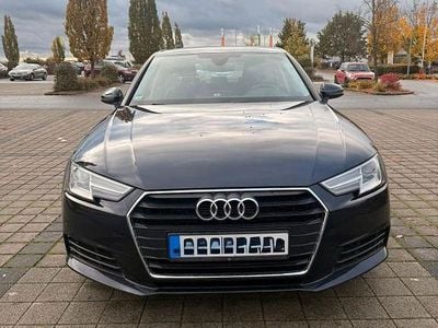 Blau Gebraucht 2017 Audi A4 Ambiente Limousine | 21.000 € (Teuer)