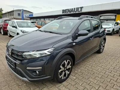 Gebraucht Dacia Sandero Comfort 91 PS (66 kW) 2021 Grau comete Kleinwagen