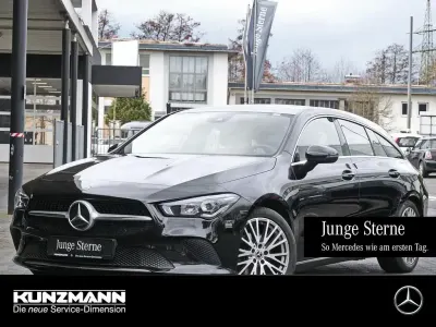 Second-hand Mercedes CLA200 Progressive 150 CP (110 kW) 2023 Negru Break