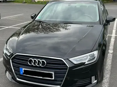 Usado Audi A3 Ambiente 116 HP (85 kW) 2019 Preto Sedan