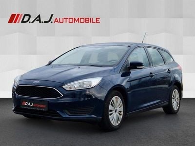 Gebraucht Ford Focus Trend 101 PS (74 kW) 2017 Blau Kombi