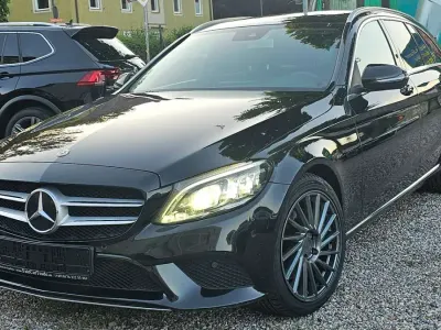 Gebraucht Mercedes C220 Avantgarde 194 PS (142 kW) 2019 Schwarz Kombi