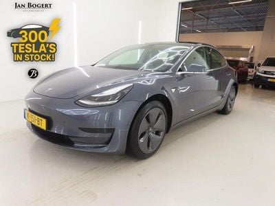 Grau Gebraucht 2020 Tesla Model 3 Standard Range Limousine | 16.900 € (Fairer Preis)