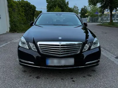 Gebraucht Mercedes E200 Elegance 184 PS (135 kW) 2012 Schwarz Limousine