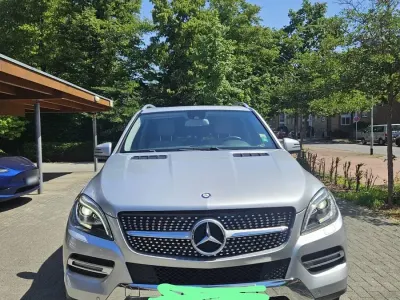 Gebraucht Mercedes ML350 258 PS (189 kW) 2014 Grau SUV