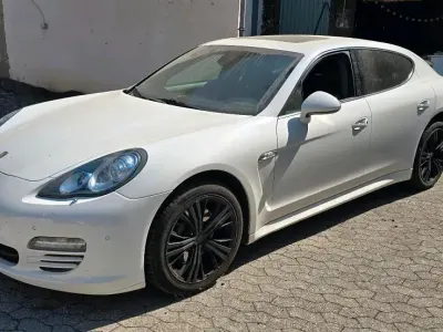 Gebraucht Porsche Panamera 4 299 PS (219 kW) 2011 Weiß Kleinwagen