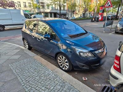Second-hand Opel Meriva 140 CP (102 kW) 2011 Albastru Monovolum
