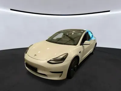 Gebraucht Tesla Model 3 RWD 239 kW (325 PS) 2022 Weiß Limousine