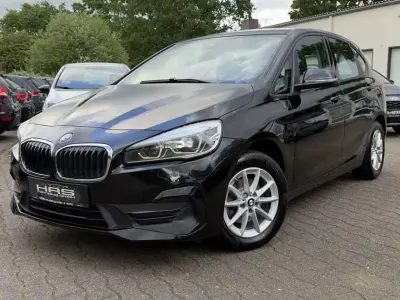 Gebraucht BMW 216 Active Tourer Advantage 116 PS (85 kW) 2020 Schwarz Van / Kleinbus