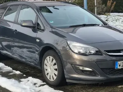 Brugt Opel Astra Edition 131 HK (96 kW) 2014 Brun Stationcar