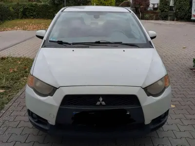 Gebraucht Mitsubishi Colt Intense 95 PS (69 kW) 2010 Weiß Kleinwagen
