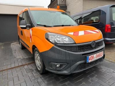 Usata Fiat Doblò 120 CV (88 kW) 2018 Arancione Monovolume