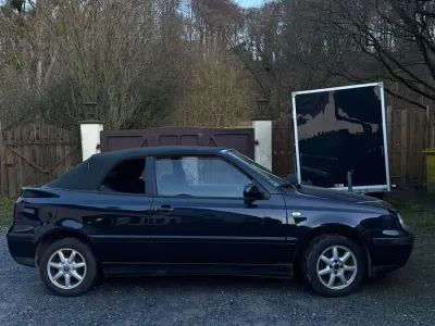 Gebraucht VW Golf 101 PS (74 kW) 1999 Blau Cabrio