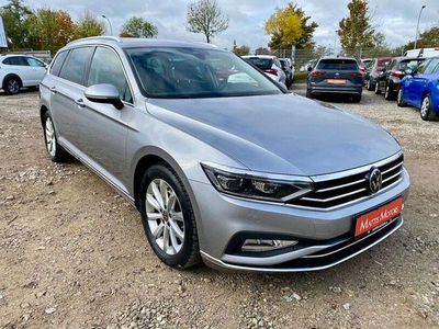 Silber Gebraucht 2024 VW Passat Elegance Kombi | 28.900 € (Fairer Preis)