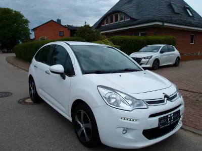 Gebraucht Citroën C3 SELECTION 82 PS (60 kW) 2016 Weiß Limousine
