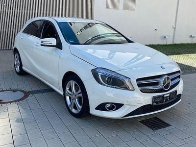 Gebraucht Mercedes A200 156 PS (114 kW) 2015 Weiß Limousine