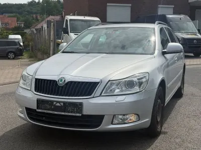 Gebraucht Skoda Octavia Ambition 140 PS (102 kW) 2012 Silber Kombi