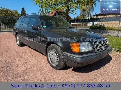Gebraucht Mercedes E220 150 PS (110 kW) 1996 Schwarz Limousine