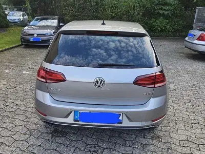 Gebraucht VW Golf VII Comfortline 116 PS (85 kW) 2017 Grau Kleinwagen