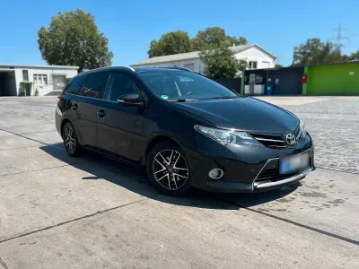 Gebraucht Toyota Auris 124 PS (91 kW) 2014 Schwarz Kombi