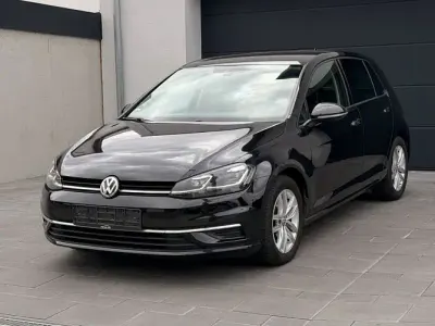 Gebraucht VW Golf VII Comfortline 116 PS (85 kW) 2019 Schwarz Limousine