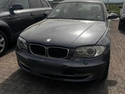 Gebraucht BMW 120 Basis 176 PS (129 kW) 2008 Grau Kleinwagen