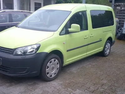 Gebraucht VW Caddy Trendline 105 PS (77 kW) 2013 Grün Van / Kleinbus