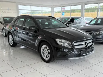 Gebraucht Mercedes GLA220 177 PS (130 kW) 2016 Schwarz SUV